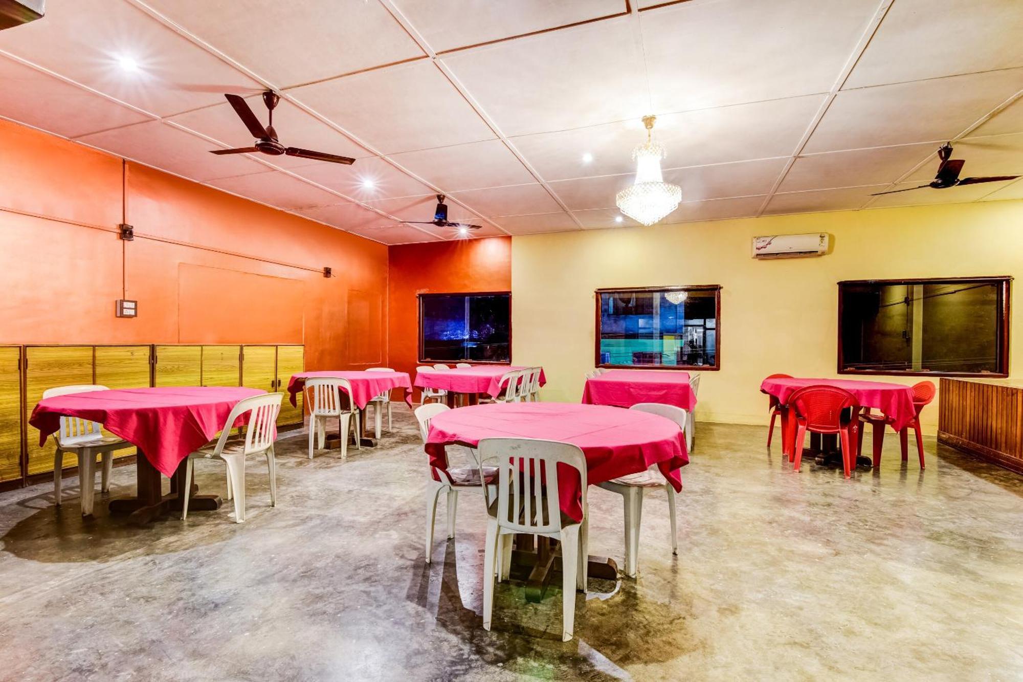 Spot On Durba 2 Hotel Tezpur Buitenkant foto